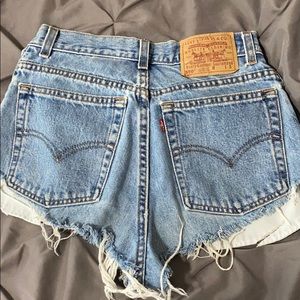 Levi’s shorts!!